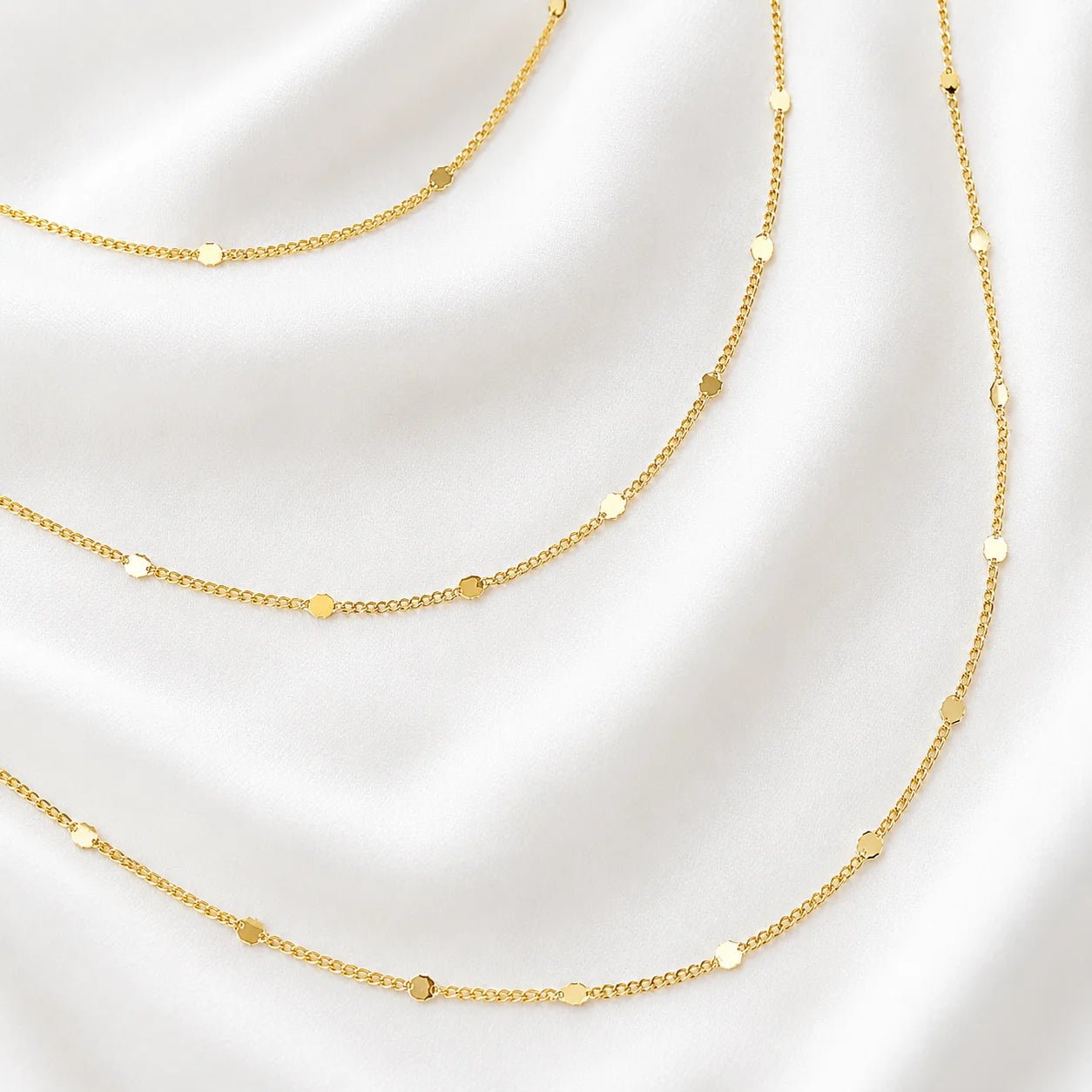 Dainty Curb Chain Necklace, 18k Gold Filled Pressed Detail - Ma Vie Jewelry